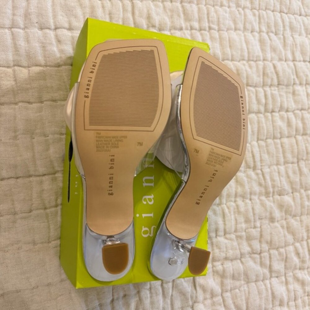 🌸 Gianni Bini Alana Clear Rosette Kitten Heel Sandals Size 7 - Picture 7 of 9